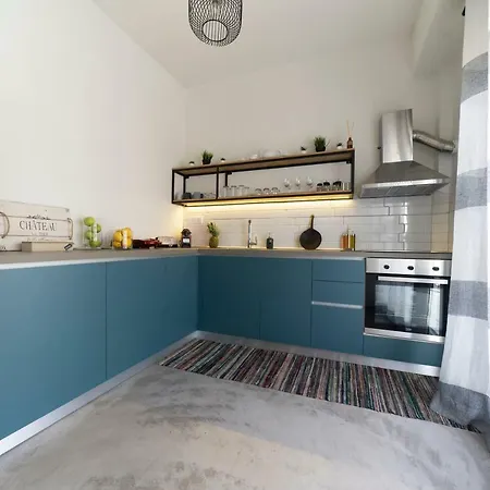 Umi Urban Suites Apartment *