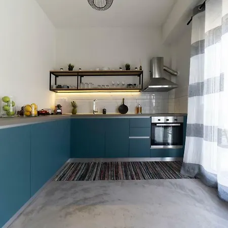 Umi Urban Suites Apartment *